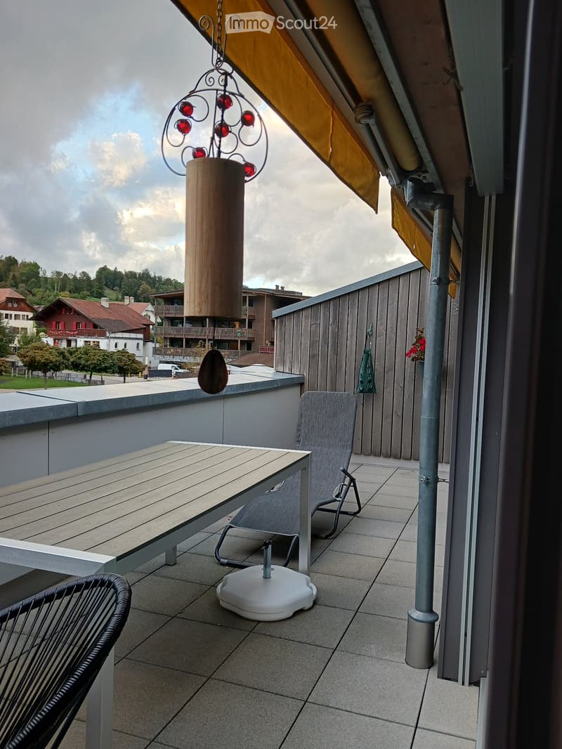 À remettre spacieux 2,5 pièces de 70 m² à Le Pâquier (2)