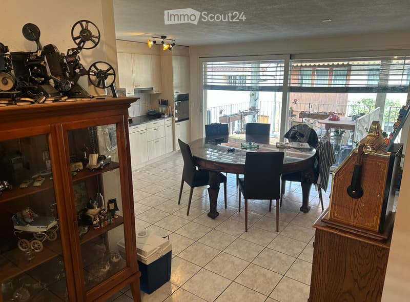 Moderne grosszügige 4.5-Zimmer-Wohnung mit riesiger Terrasse (2)