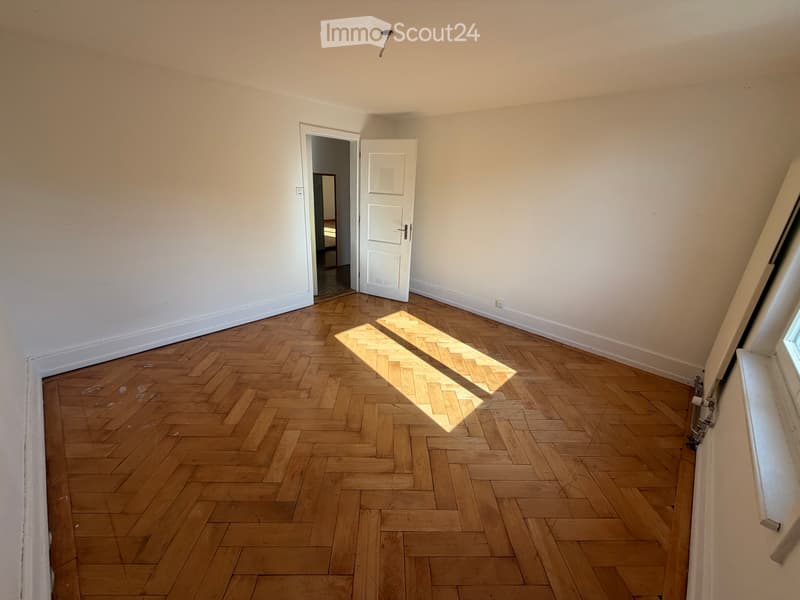 Helle 3.5-Zimmer-Wohnung mit Balkon in Biel (1)