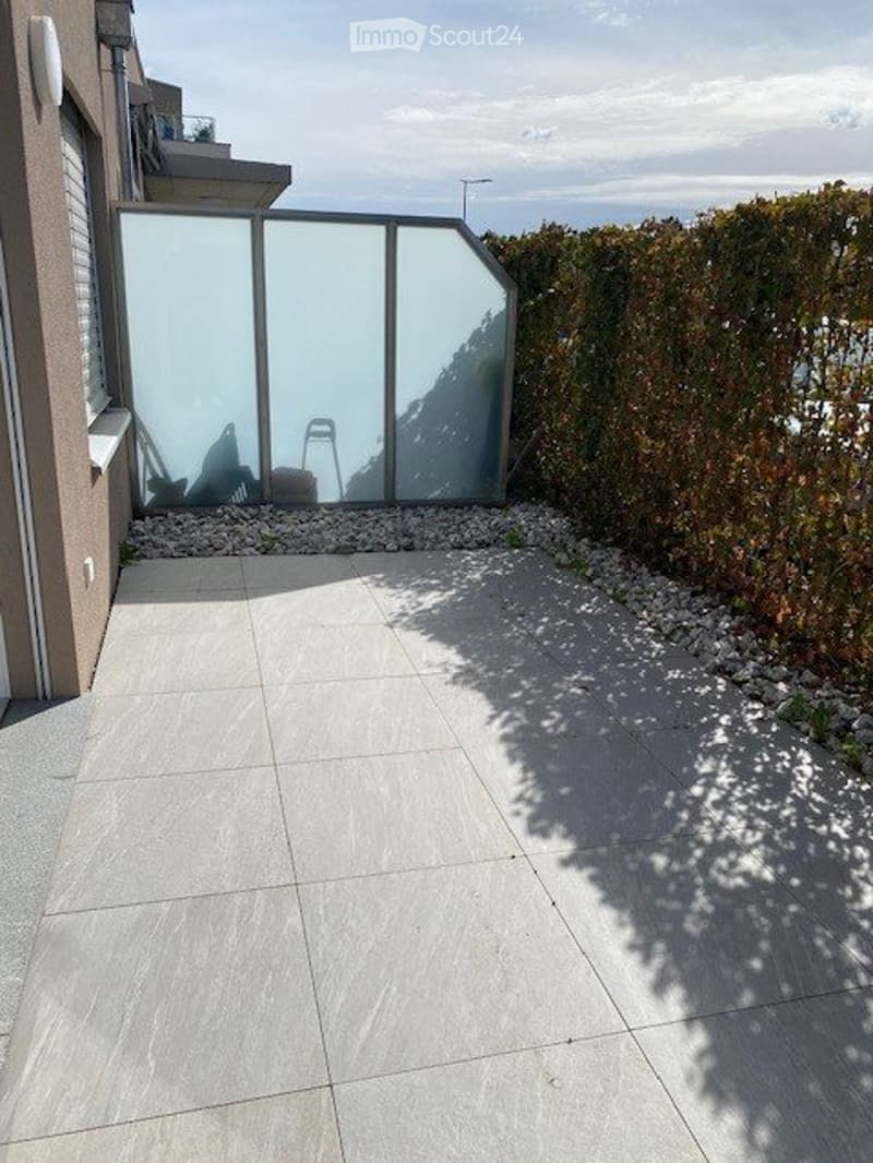 À LOUER À ORBE MAGNIFIQUE 2,5 PCES DE 83 M² AVEC TERRASSE (3)