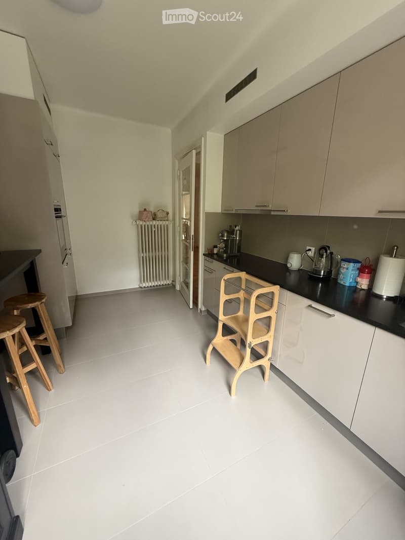 Un appartement de caractère au coeur de Lausanne de 4.5 p. (8)