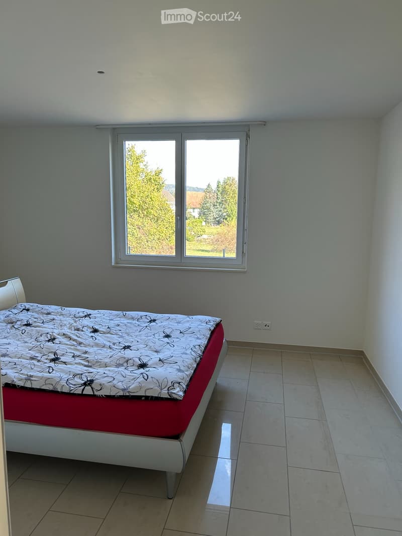 Schöne, helle 3.5 Zimmer Wohnung in Dorfmitte von Würenlos (1)