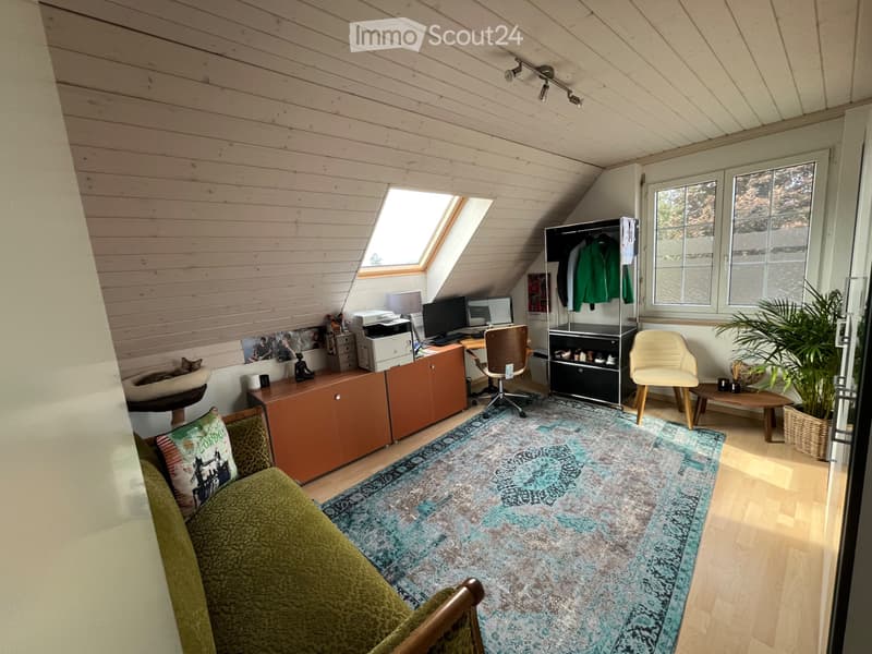 4.5 Zimmwer Dachwohnung in EFH nähe Aare (4)