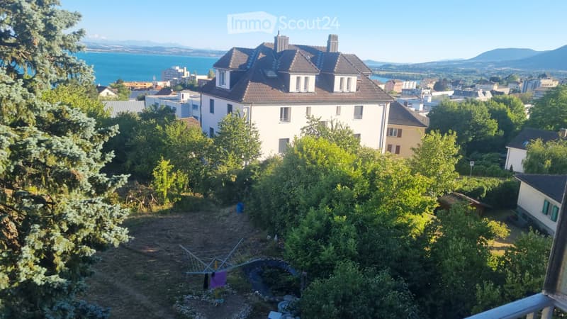 A louer à Neuchâtel, 5,5 pces, 2ème étage, calme, vue (1)