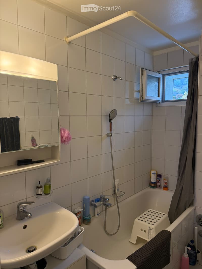 Appartement 3,5 pièces 1191-/mois CC à Chézard St Martin (5)