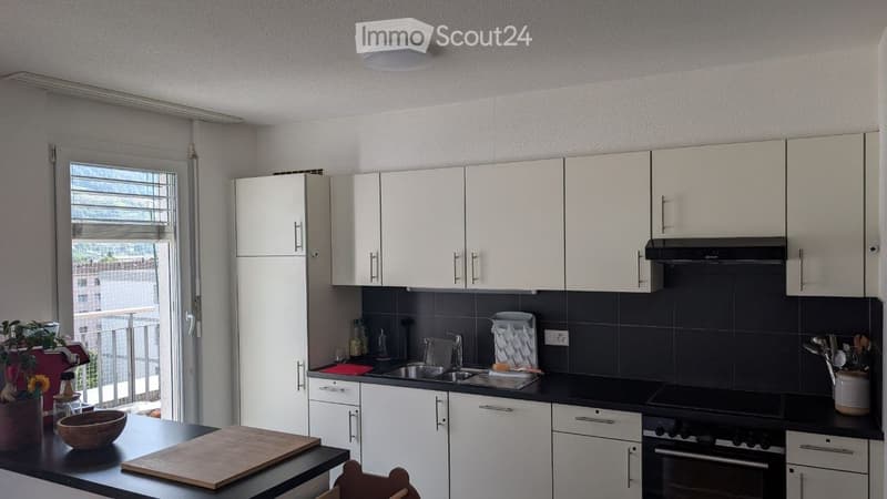 À louer à Sion  Spacieux appartement de 3.5 pièces  112 m² (2)