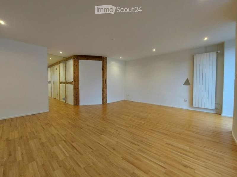 Elegante 2,5-Zimmer-Wohnung mit 68 m² in Unterseen (2)