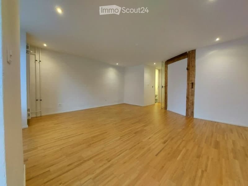 Elegante 2,5-Zimmer-Wohnung mit 68 m² in Unterseen (3)