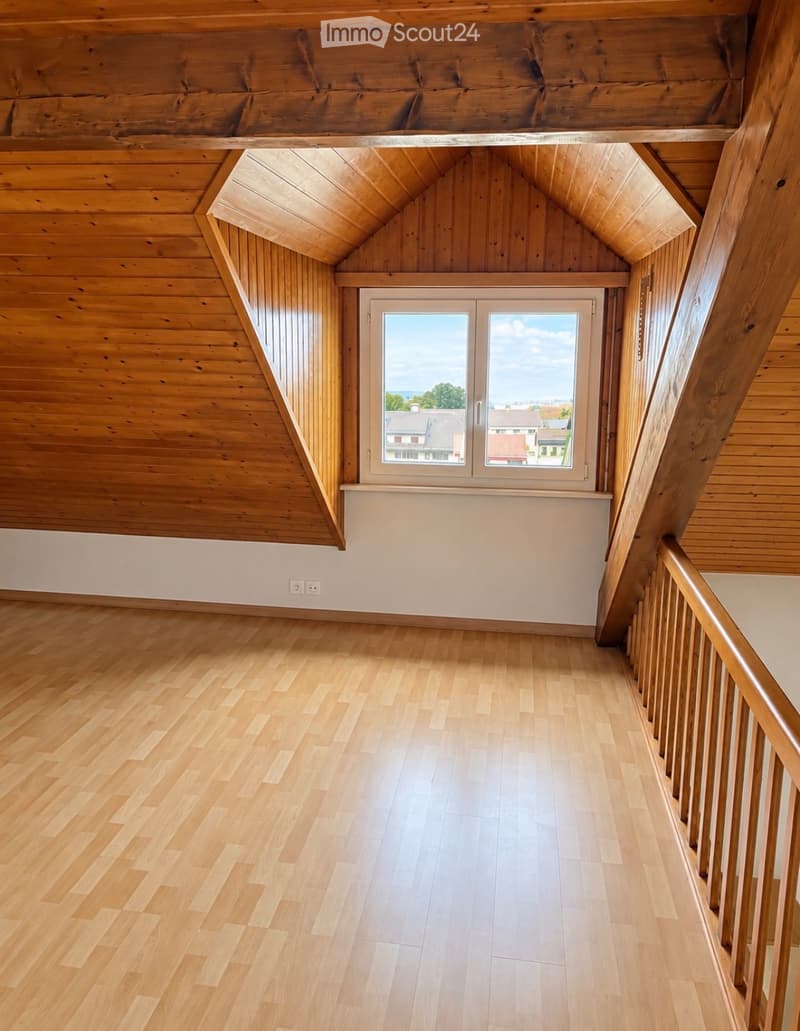 Duplex lumineux avec balcon et vue sur le lac Arzier (5)