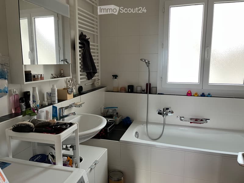 Sous location non meublée Montchoisi 1,5 ans (4)