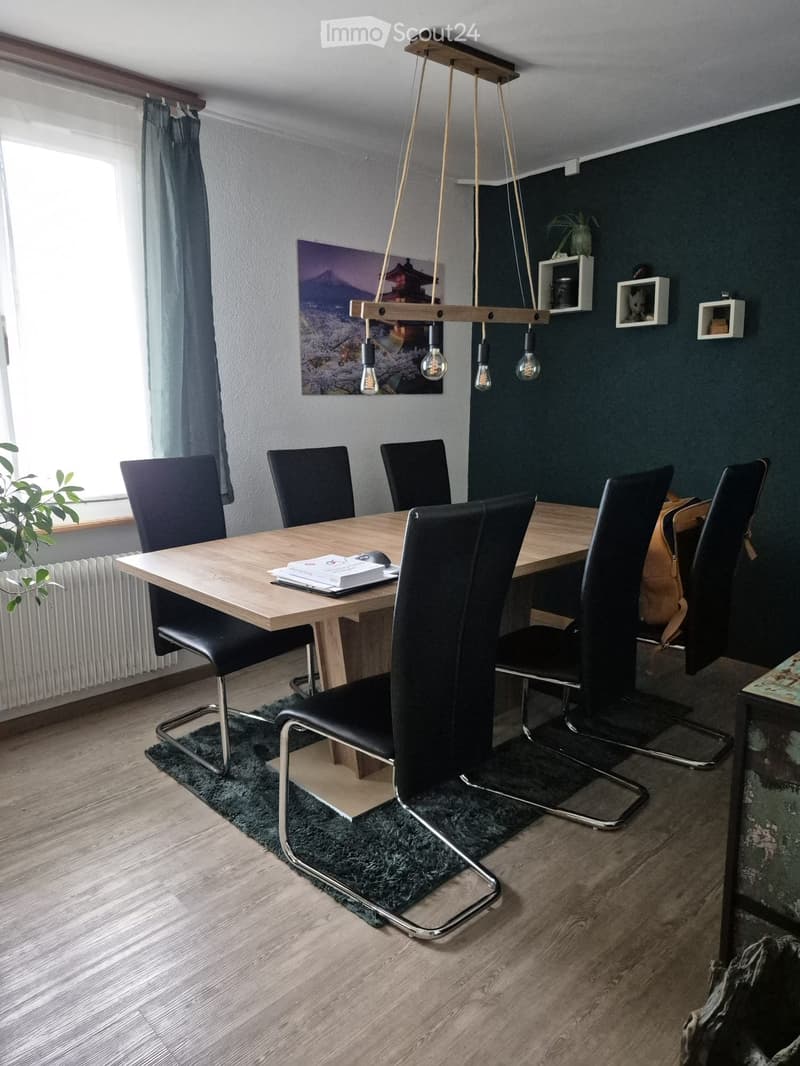 4,5 /5 Zimmerwohnung 1. Stock (2)