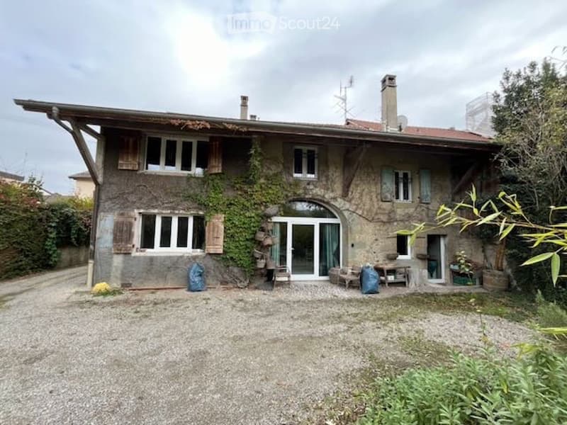 Chambre à louer dans une maison villageoise à Aire-la-Ville (1)