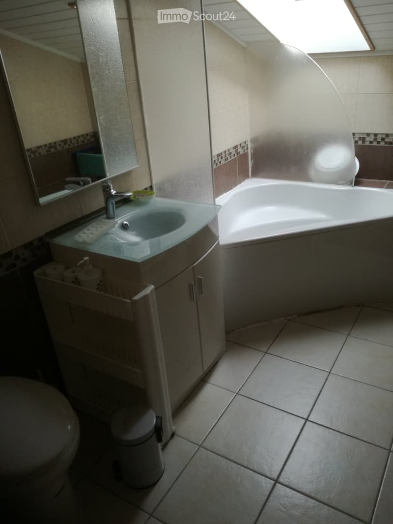 Chambre meublée tout confort (4)