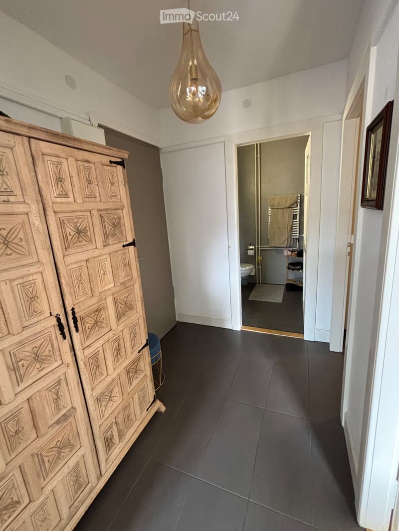 Appartement de 2,5 pièces avec balcon en vieille ville Vevey (7)
