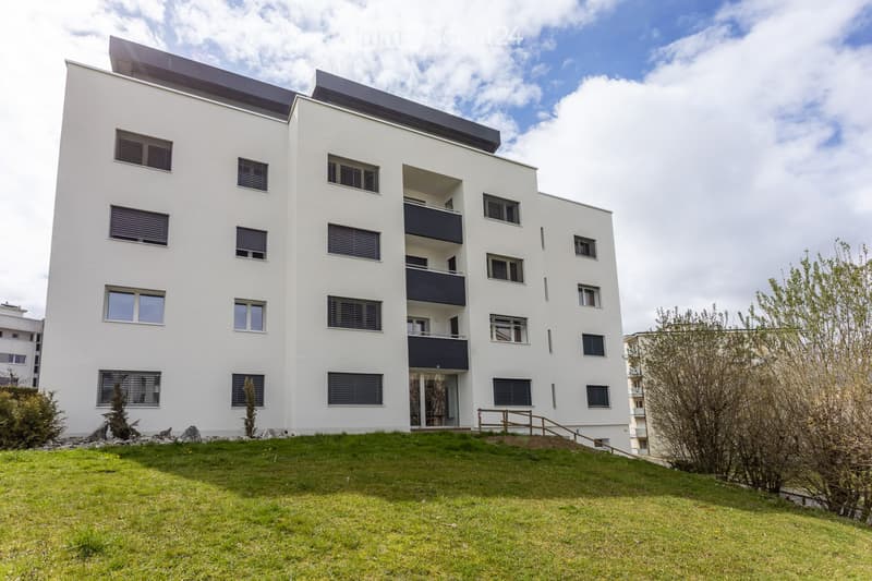 Bel appartement 4,5 pc., 2.étage, rénové, ascenseur & balcon (1)