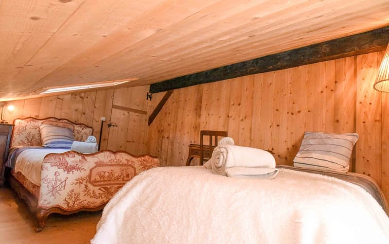 Appartement de 4.5 pièces mezzanine meublé ,entièrement rénové,classé aux monuments historiques (11)