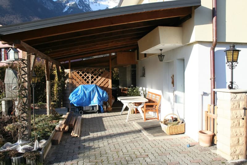 Vue de la terrasse couverte