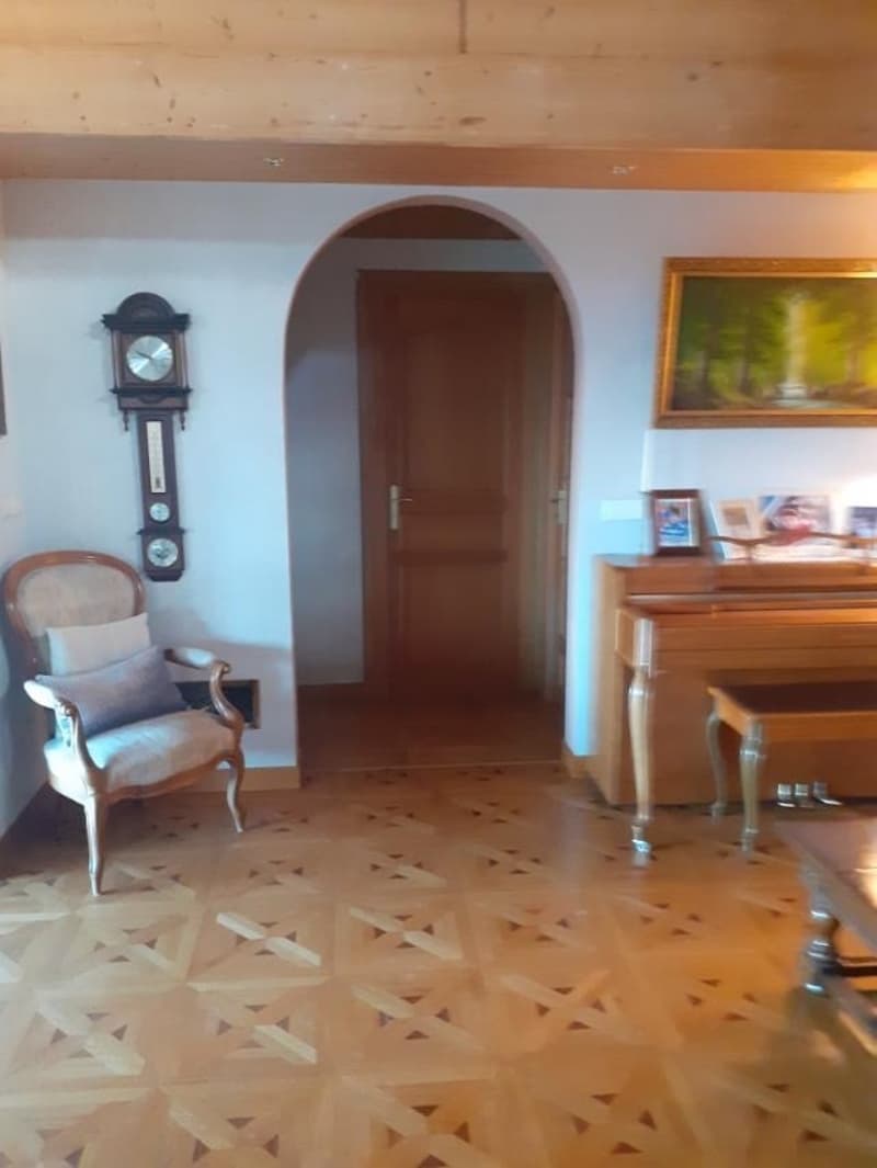 Maison d'architecte de 10 pièces + studio séparé sur grand terrain (11)