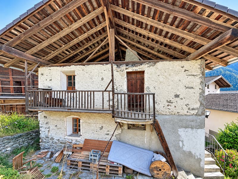 Authentique appartement villageois en madriers au cœur du Sappey (8)