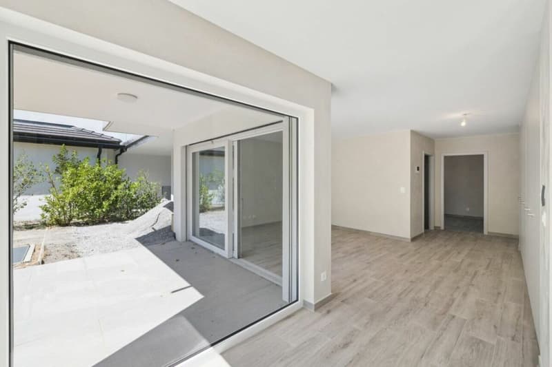 New 2.5-room apartment with magnificent outdoor areas (6)