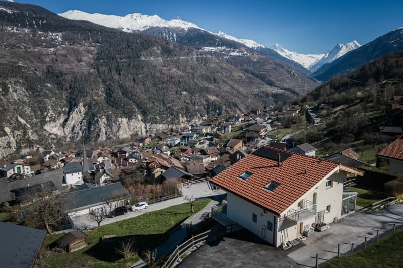 Casa di 6.5 locali a Vex (1)