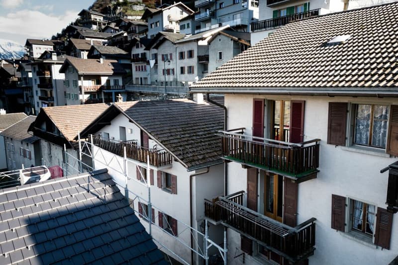 Village house in the heart of Isérables (1)
