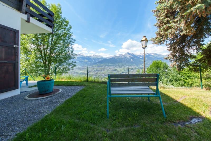 Erwerb als Zweitwohnsitz möglich - Charmantes Chalet mit außergewöhnlichem Panoramablick über die Rhône-Ebene (16)