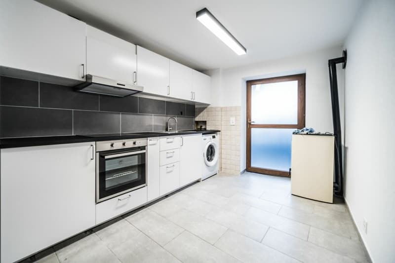 Petite maison villageoise constitutée de deux studios (3)