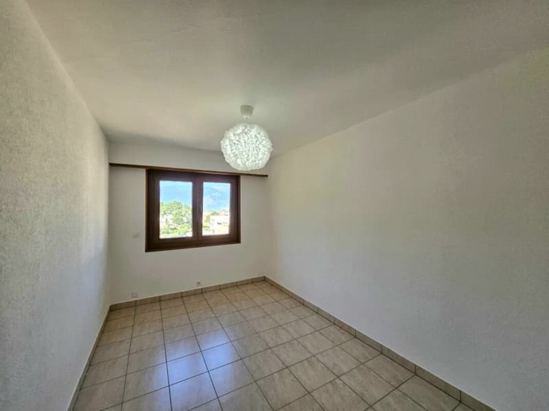 Appartamento di 5.5 locali nel centro di Saxon (9)