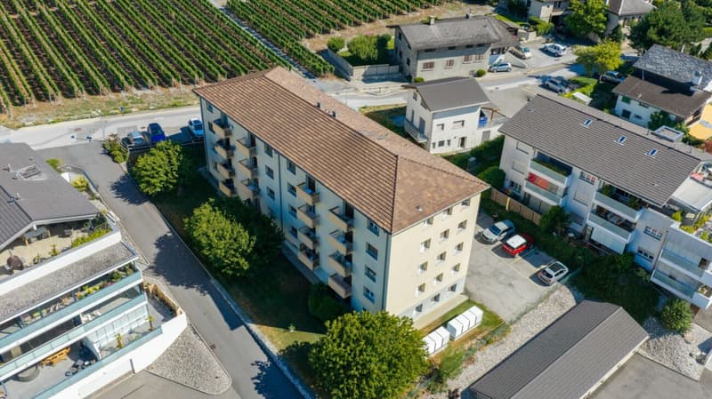 Appartement de 4 pièces avec vue dégagée à Saint-Pierre-de-Clages (15)