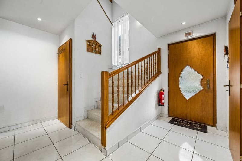 Villa familiale de 5 pièces avec jardin (4)