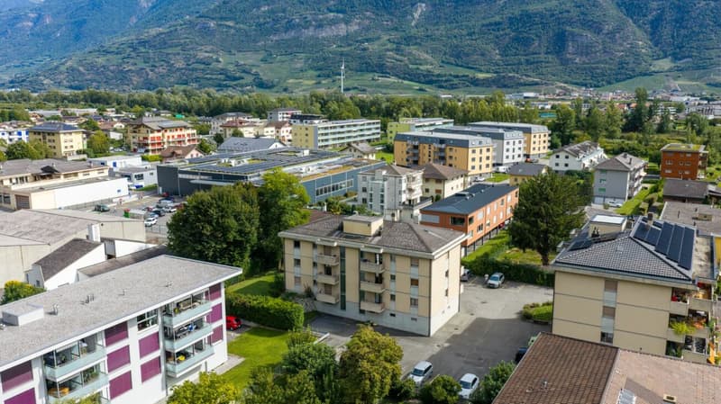 Très beau 4.5 pièces rénové au centre de Fully (13)