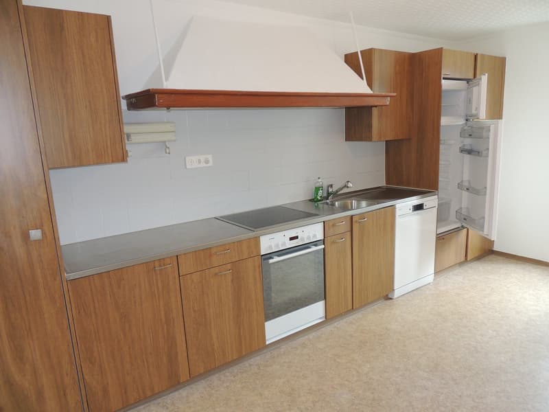 Building with 3 apartments in Fully (11)