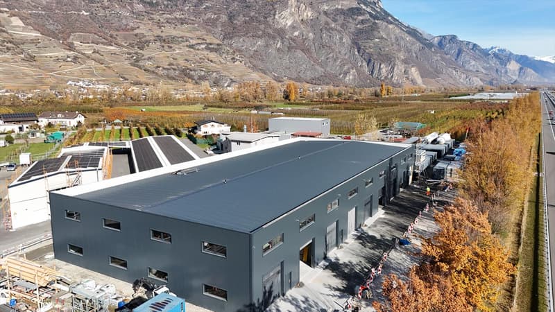 New industrial premises in Fully - available immediately (1)