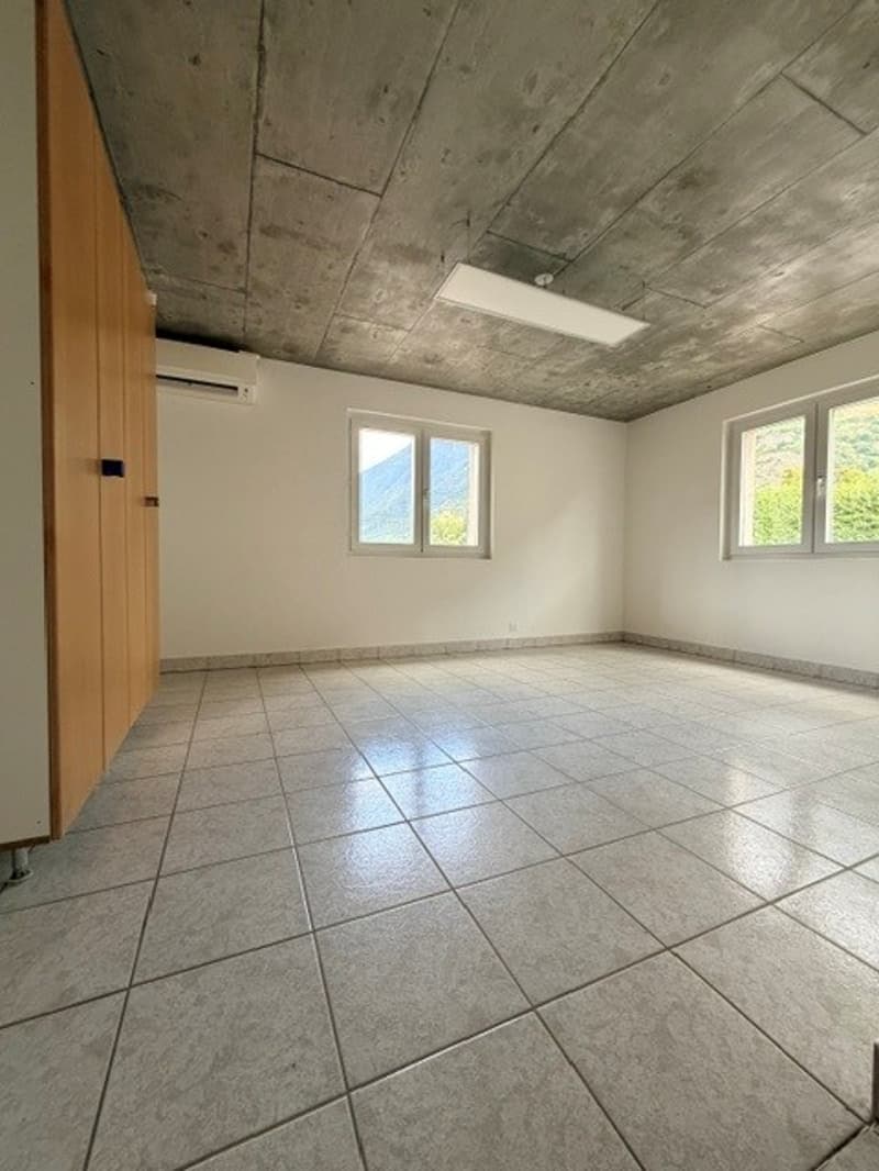 À LOUER – Local commercial de 170 m² à Fully, divisible en 3 espaces indépendants (4)