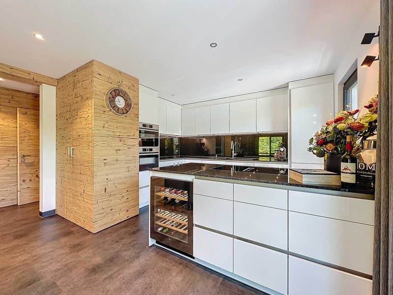 Charming 322 m2 house renovated (8)