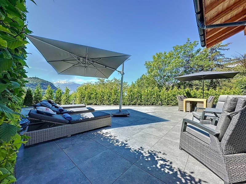 Charming 322 m2 house renovated (4)