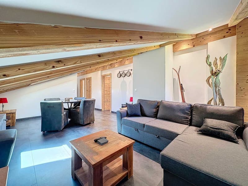 Charming 322 m2 house renovated (11)