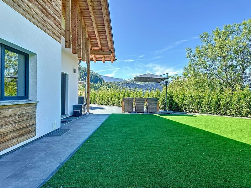 Charming 322 m2 house renovated (6)