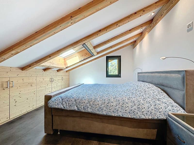 Charming 322 m2 house renovated (12)
