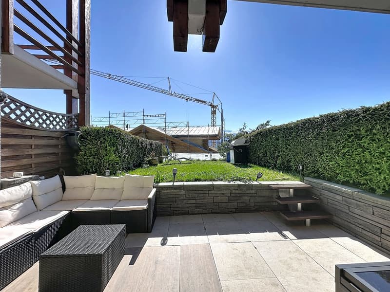 SUPERB DUPLEX APARTMENT WITH 3.5 ROOMS AND TERRACE (2)