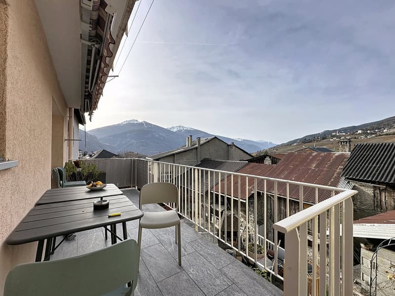 House with two apartments, cellar and garage – Miège (2)