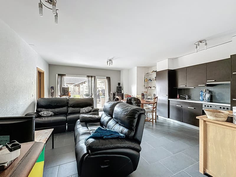 House with two apartments, cellar and garage – Miège (13)