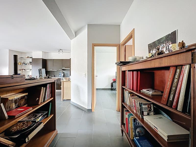 House with two apartments, cellar and garage – Miège (12)