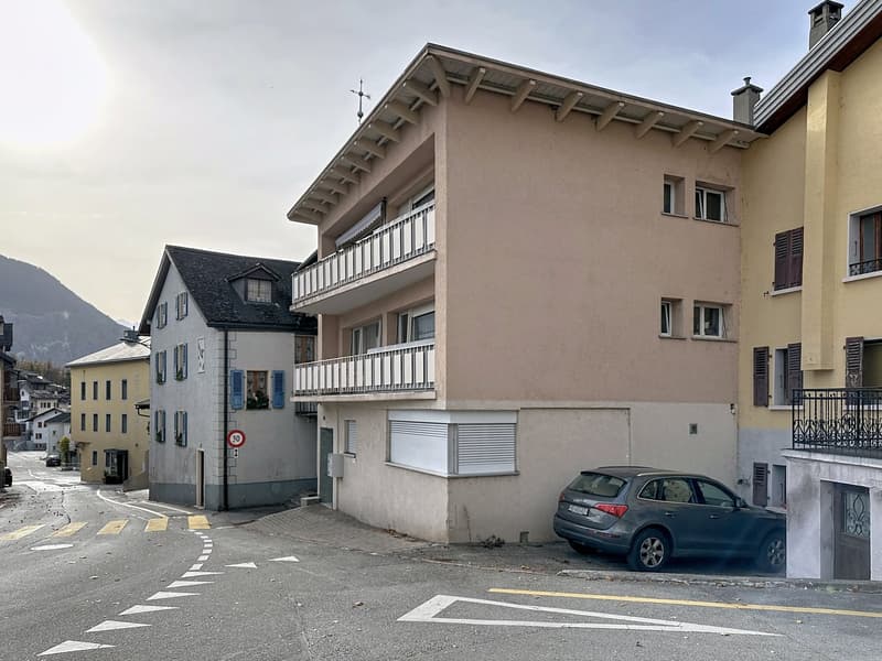 House with two apartments, cellar and garage – Miège (19)