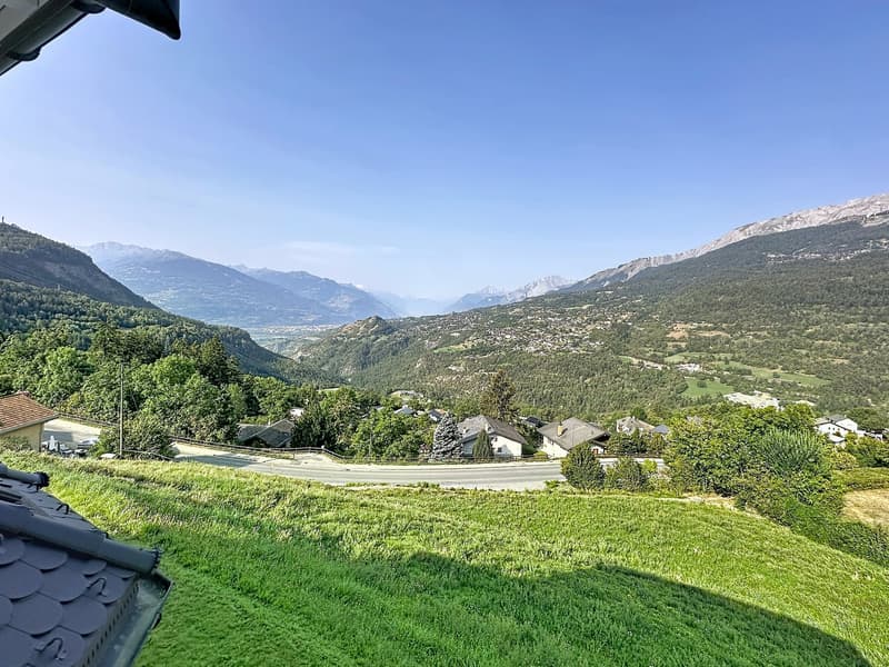 Propriété de caractère avec vue panoramique et vaste parcelle à Icogne (16)