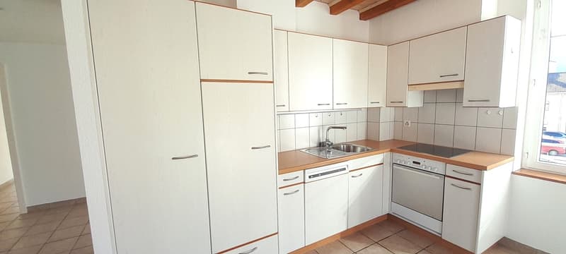 À louer, en plein centre de Riddes, un très bel appartement de 4 pièces 1/2 avec deux balcons ! (2)
