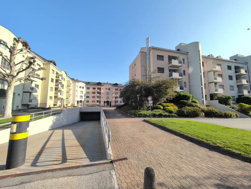 In affitto ! Vicino all'Ospedale di Sion, parcheggi interni ! (13)