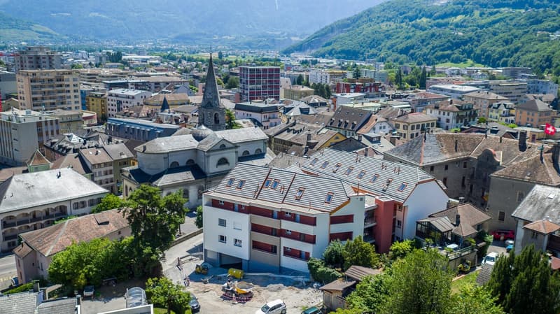 Sehr schönes Studio, zur Miete ! Im Stadtteil des Schlosses, im Herzen von Monthey ! (8)