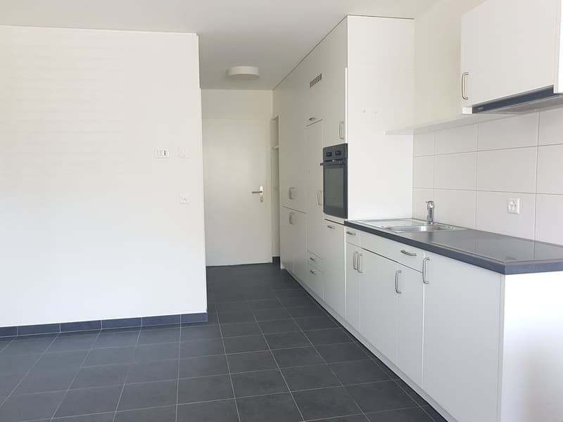 In affitto, un carino piccolo studio arredato, completamente attrezzato, all'ingresso ovest di Sion! (3)